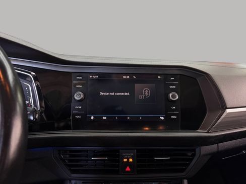 Used 2019 Volkswagen Jetta SEL w/ Cold Weather Package FWD image 24
