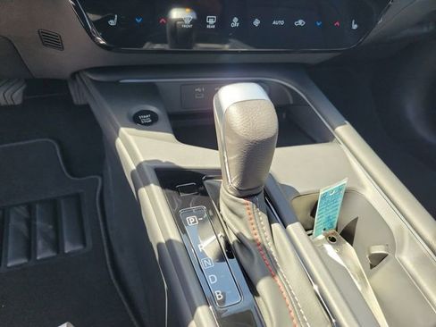New 2026 Nissan Sentra SR w/ SR Premium Package FWD image 19