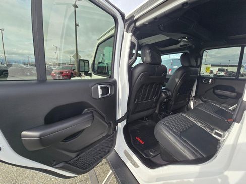 Used 2020 Jeep Gladiator Rubicon w/ LED Lighting Group AWD/4WD image 19