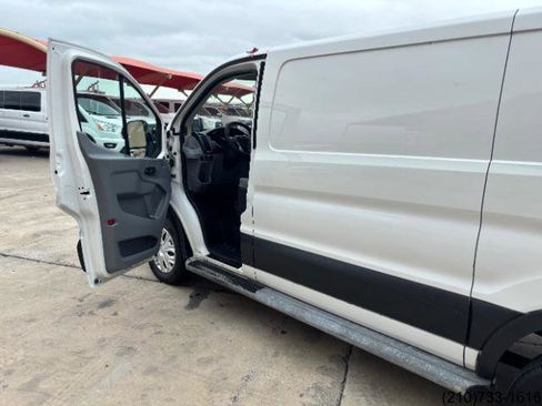 Used 2016 Ford Transit 250 130 Low Roof w/ Exterior Upgrade Package RWD image 12