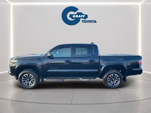 Used 2023 Toyota Tacoma TRD Sport image 11