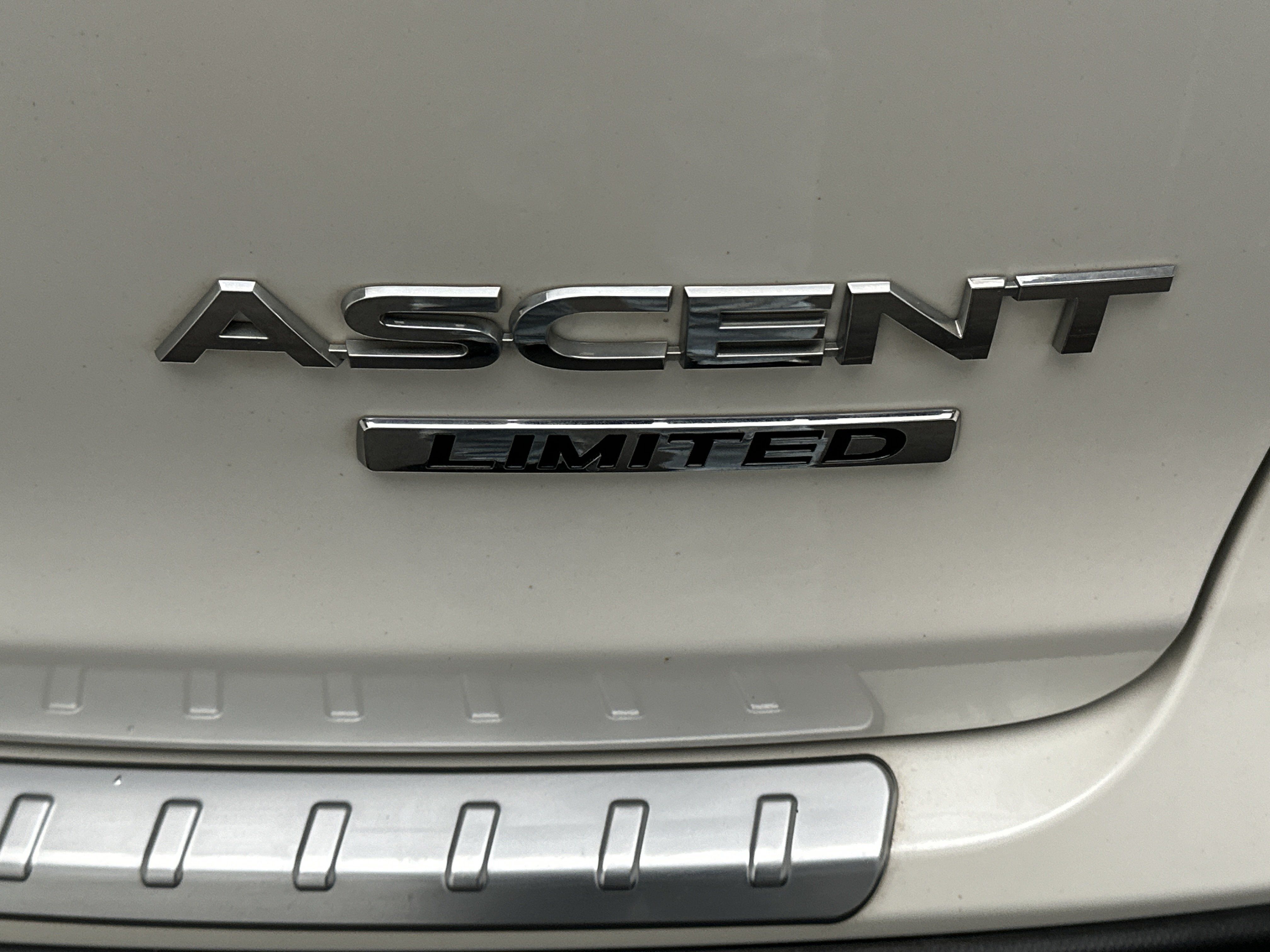 Used 2022 Subaru Ascent Limited w/ Technology Package AWD/4WD image 13