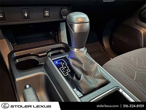 Used 2017 Toyota Tacoma SR5 image 36