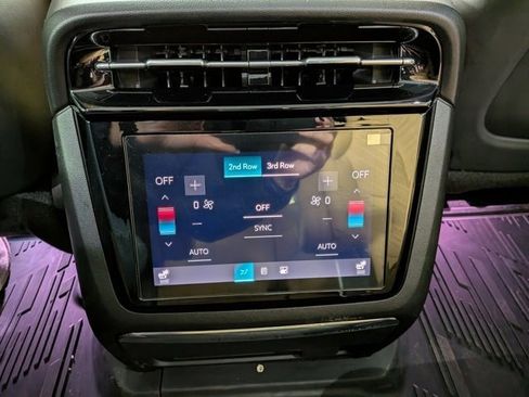 New 2025 Cadillac Escalade IQ Luxury 2 image 29