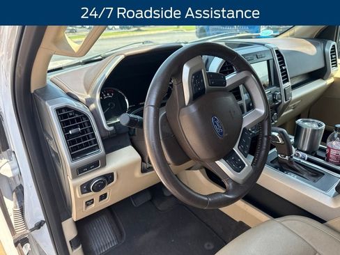 Used 2018 Ford F150 Lariat RWD image 5