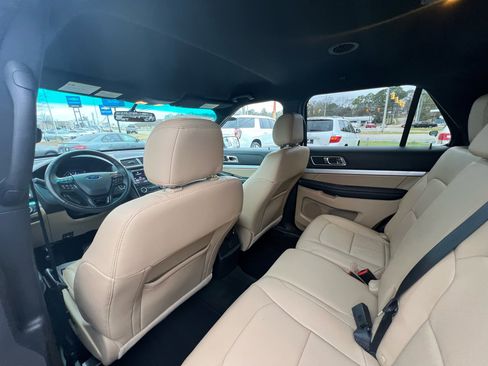 Used 2016 Ford Explorer XLT w/ Equipment Group 202A image 30