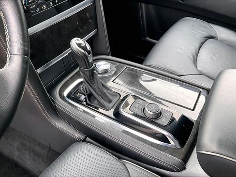 Used 2023 INFINITI QX80 Luxe w/ All-Season Package AWD/4WD image 17