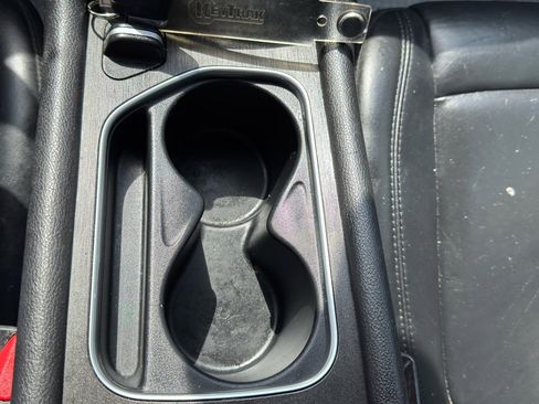 Used 2017 Chrysler 200 Limited Platinum image 26