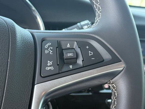 Used 2022 Buick Encore Preferred w/ Safety Package FWD image 15