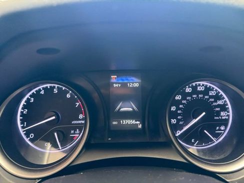 Used 2021 Toyota Camry SE FWD image 17