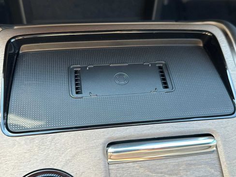 New 2025 Volvo EX90 Plus image 34