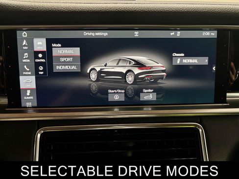 Used 2018 Porsche Panamera 4 AWD/4WD image 35