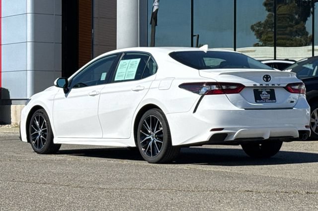 Used 2024 Toyota Camry SE FWD image 6
