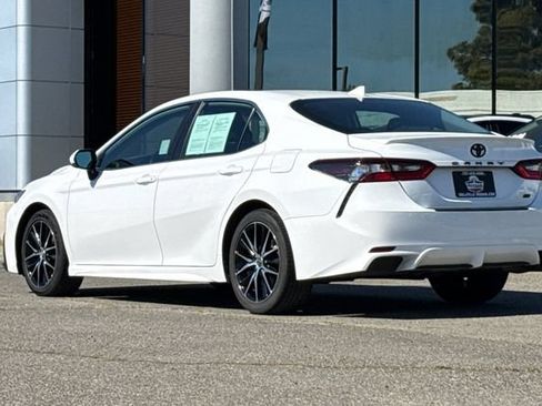 Used 2024 Toyota Camry SE FWD image 6