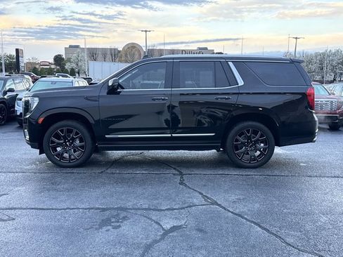 Used 2023 GMC Yukon Denali w/ LPO, Floor Liner Package image 16
