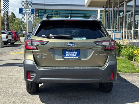 Used 2021 Subaru Outback Premium AWD/4WD image 6
