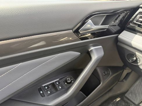 New 2026 Volkswagen Jetta SEL FWD image 32