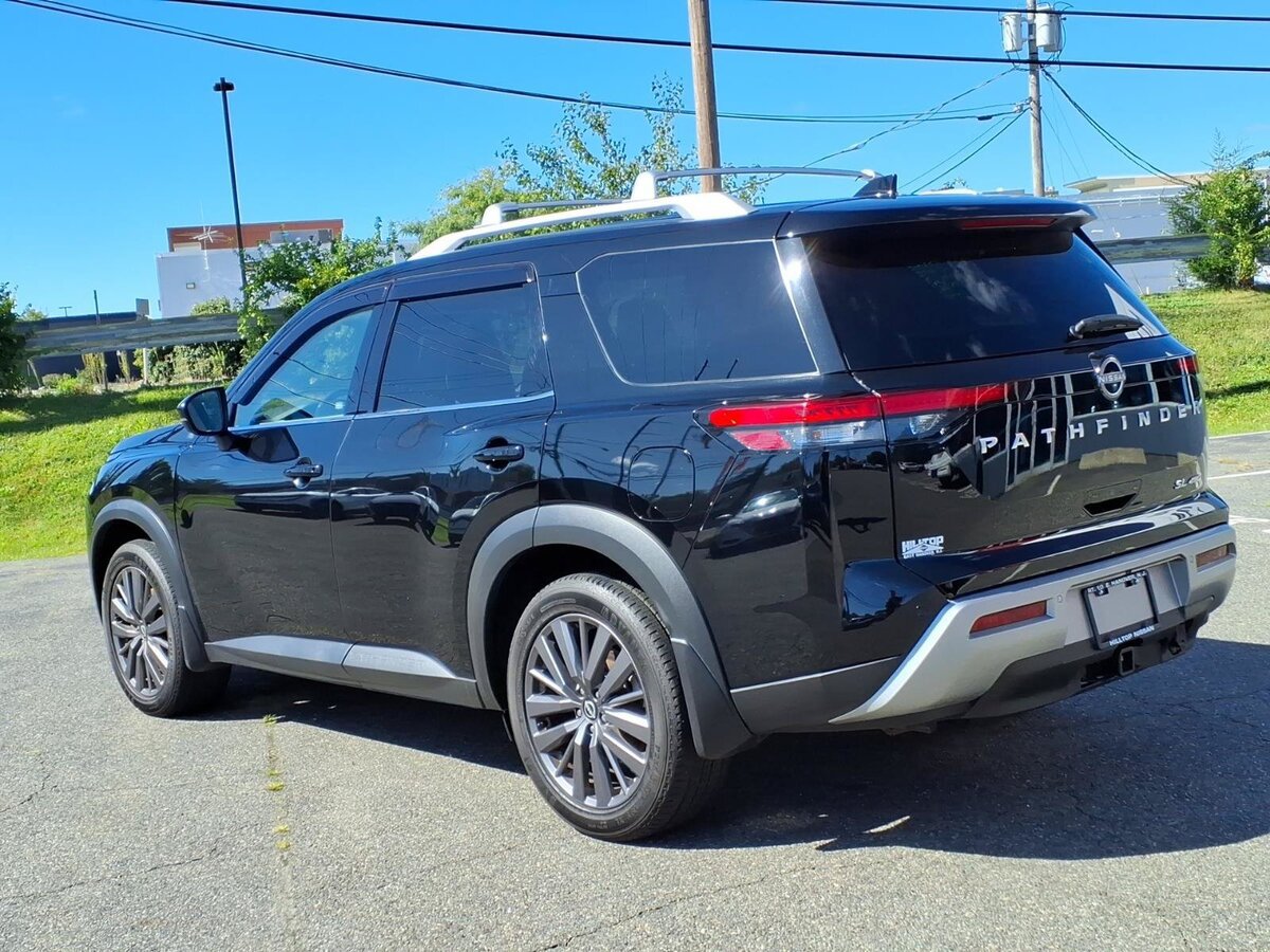 Used 2023 Nissan Pathfinder SL w/ SL Premium Package AWD/4WD image 7