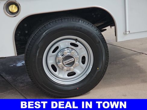 Used 2024 Ford F250 XL w/ XL Chrome Package RWD image 36