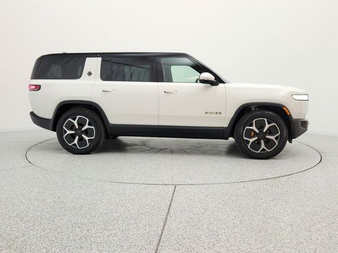 Used 2023 Rivian R1S Adventure AWD/4WD image 4