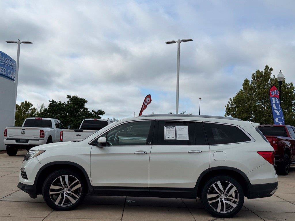 Used 2017 Honda Pilot Elite image 6