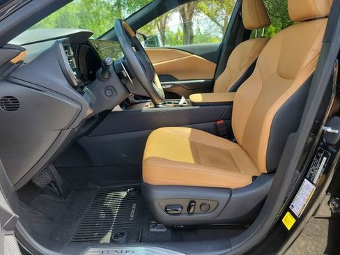 Used 2024 Lexus RX 350 Premium Plus w/ Convenience Package image 17