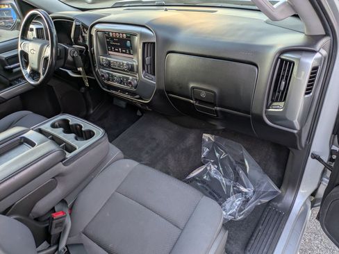 Used 2018 Chevrolet Silverado 1500 LT w/ All Star Edition image 28