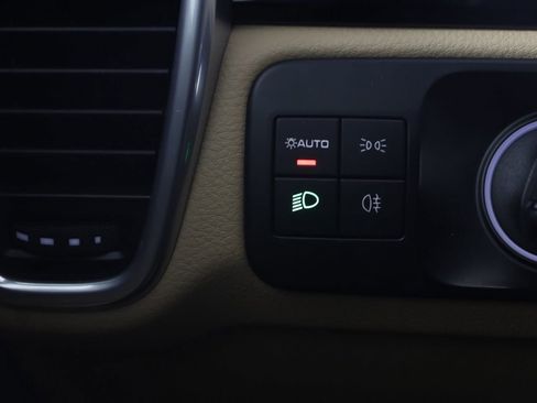 Used 2022 Porsche Cayenne Platinum Edition w/ Premium Package Plus image 53