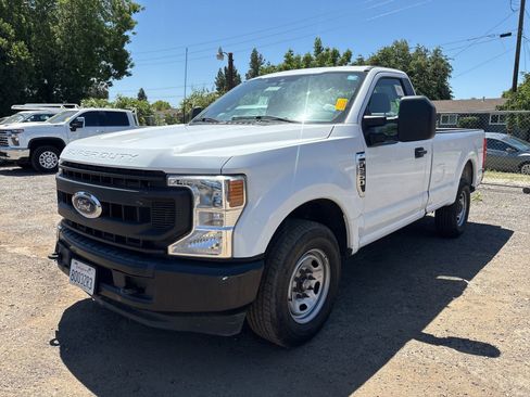 Used 2022 Ford F250 XL RWD image 2