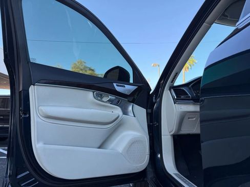 Used 2016 Volvo XC90 T6 Momentum w/ Momentum Plus Package image 37