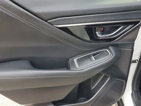 Used 2023 Subaru Outback Limited image 15