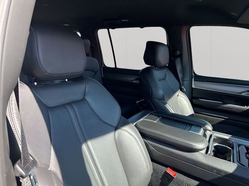 New 2026 Jeep Grand Wagoneer Limited image 15