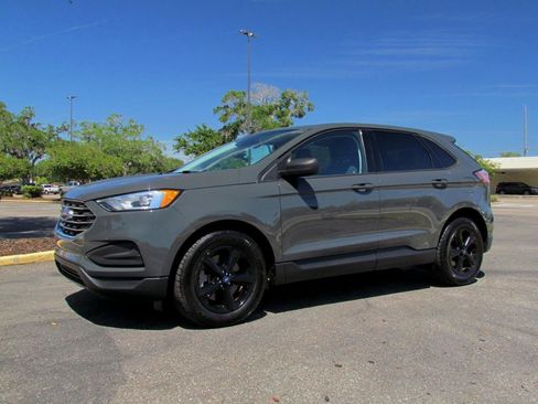 Used 2021 Ford Edge SE image 5