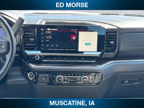 Used 2025 GMC Sierra 1500 SLT AWD/4WD image 11