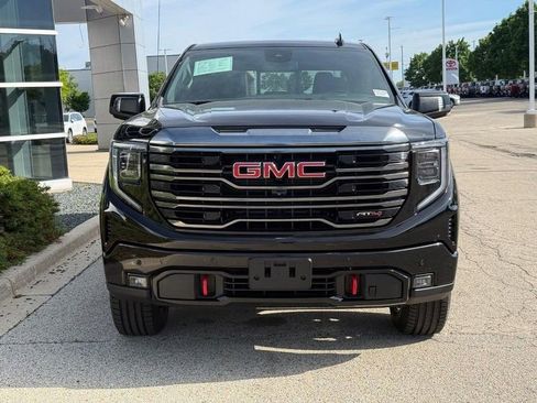 Used 2023 GMC Sierra 1500 AT4 w/ AT4 Preferred Package AWD/4WD image 8