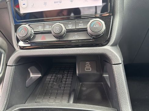 New 2025 Ford Ranger XLT w/ Equipment Group 301A High image 14