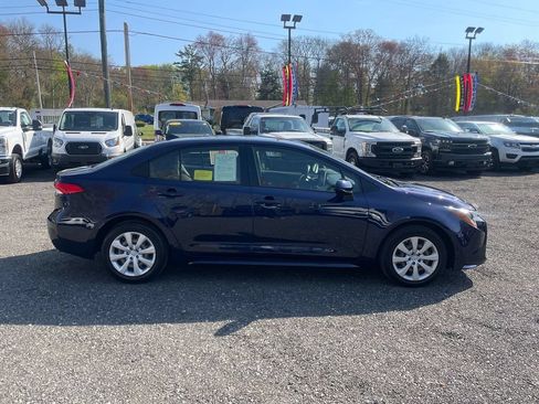 Used 2020 Toyota Corolla LE FWD image 4