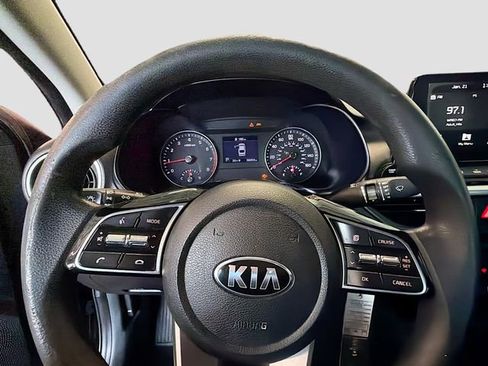 Used 2019 Kia Forte LXS image 11