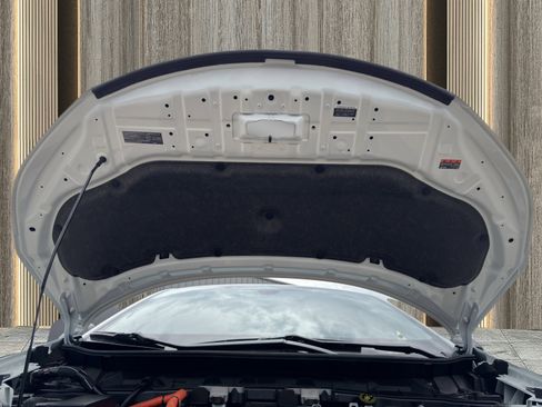 Used 2025 Nissan Ariya FWD image 16