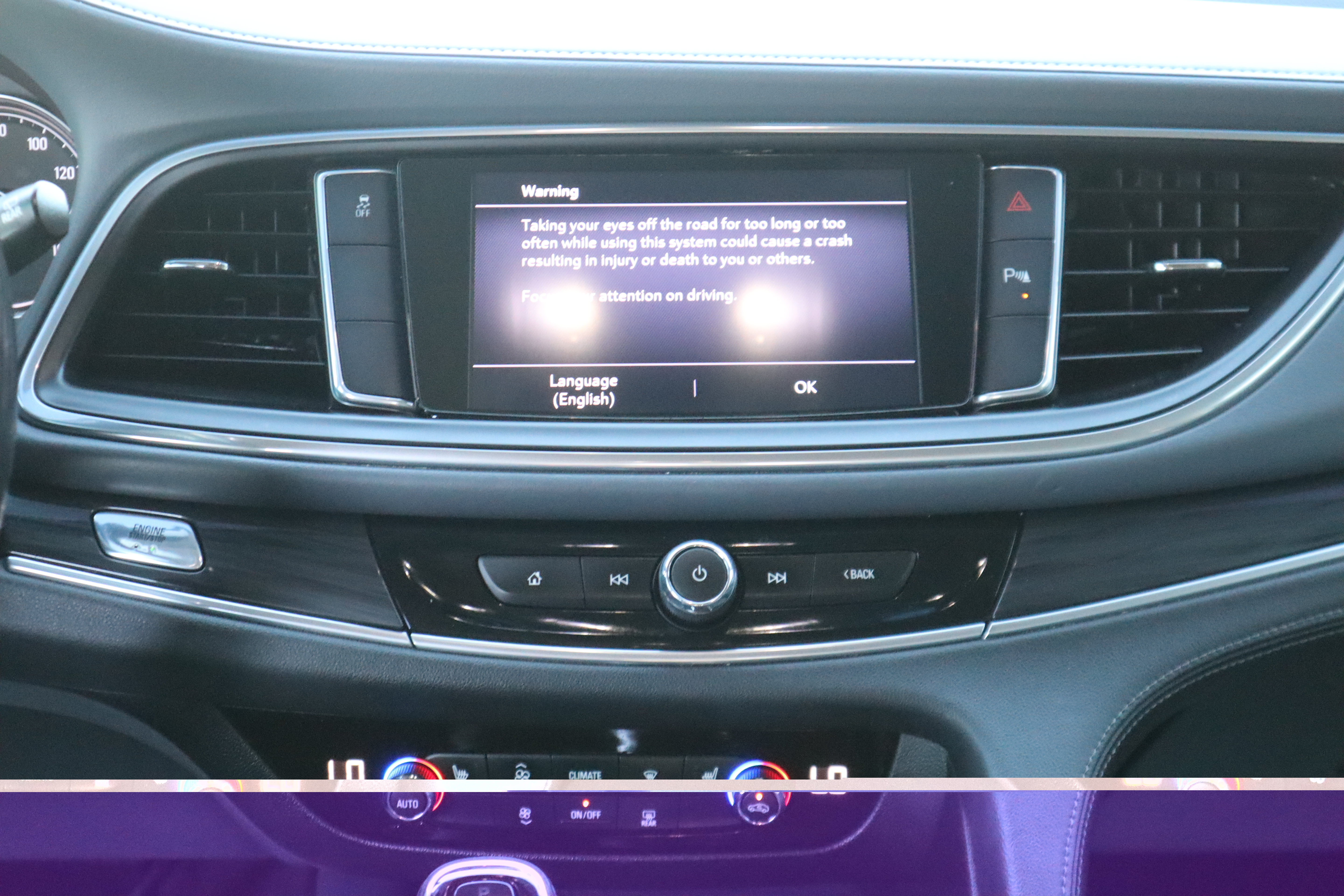 Used 2020 Buick Enclave Essence FWD image 14