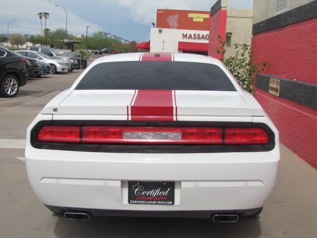 Used 2013 Dodge Challenger SXT RWD image 6