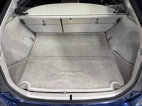 Used 2015 Toyota Prius Four image 9