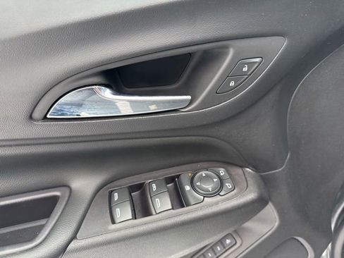 Used 2020 Chevrolet Equinox Premier image 22
