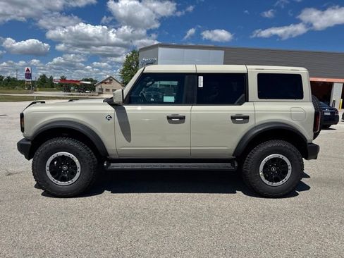 New 2026 Ford Bronco Outer Banks w/ Sasquatch Package AWD/4WD image 6