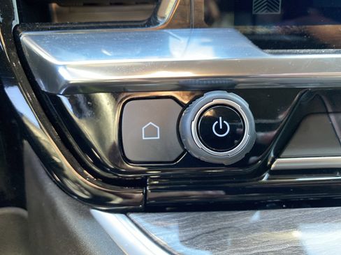 Used 2025 Chevrolet Silverado 3500 LTZ w/ Trail Boss Package image 38