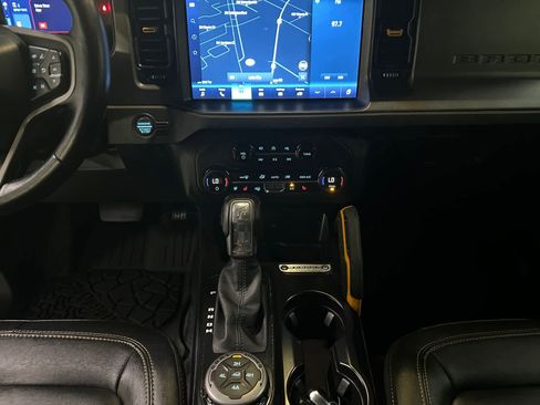 Used 2024 Ford Bronco Badlands AWD/4WD image 18