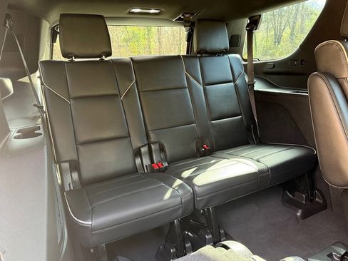 Used 2021 Cadillac Escalade Premium Luxury image 24