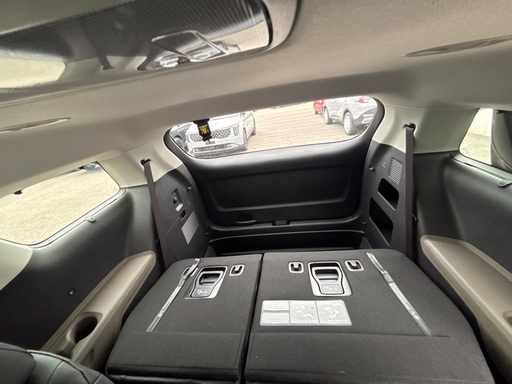Certified 2026 Kia Carnival EX FWD image 20
