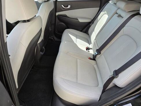Used 2022 Hyundai Kona Limited image 7