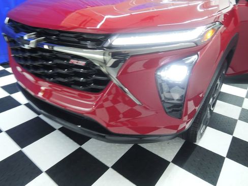New 2026 Chevrolet Trax RS w/ Driver Confidence Package FWD image 34